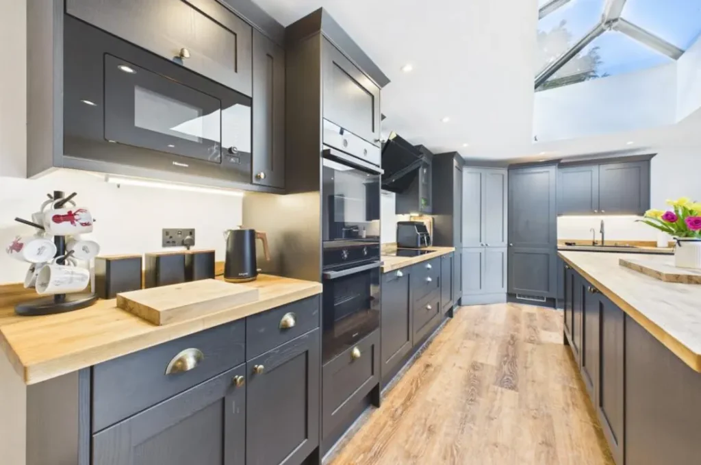 Kitchen extension services in Leigh-on-Sea, designed by expert architects to create spacious, open-plan kitchen and dining areas.