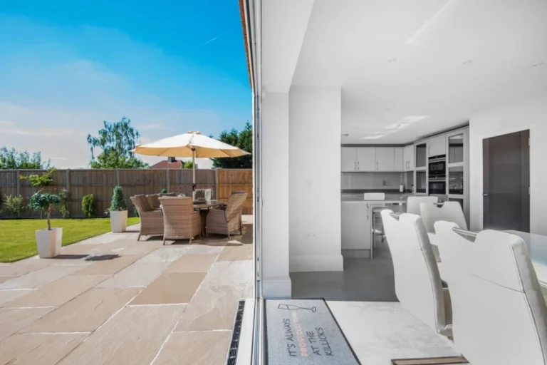 Leigh-on-Sea architects offering single story extensions, loft conversions, and garage conversions, creating functional and stylish living spaces.